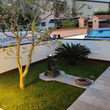 Lorber House Stinjan - *